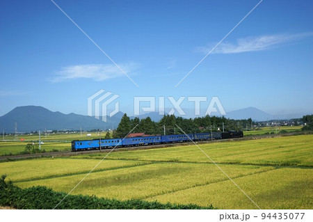 水田地帯を走る東北本線 水田地帯を走る東北本線 94435077