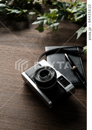 古いフィルムカメラ 94435610