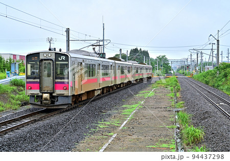 鉄道 JR東日本・奥羽本線　701系　新青森駅 94437298