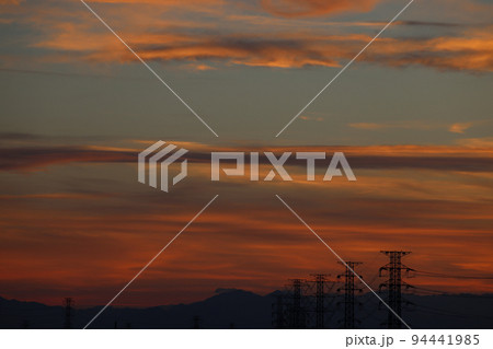 鉄塔と夕焼け空　日常の風景 94441985