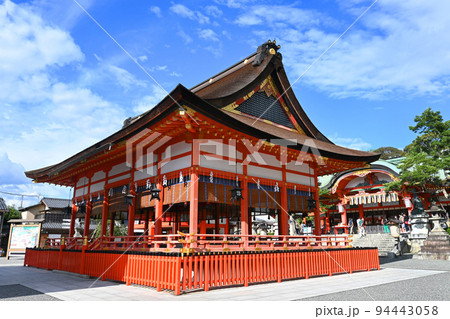 9月に参拝した京都市伏見稲荷大社の外拝殿 9月に参拝した京都市伏見稲荷大社の外拝殿 94443058