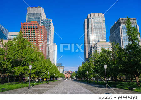 東京都千代田区 行幸通りと丸の内の街並み 東京都千代田区 行幸通りと丸の内の街並み 94444391