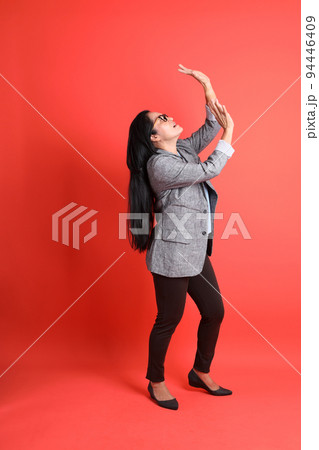 Senioe Business Woman 94446409