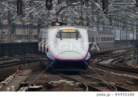 E2系新幹線・新潟へ… 上越新幹線・大宮駅 E2系新幹線・新潟へ… 上越新幹線・大宮駅 94450166