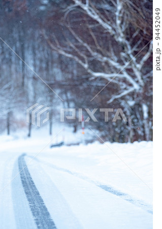雪道・アイスバーン (蒜山高原) 雪道・アイスバーン (蒜山高原) 94452049