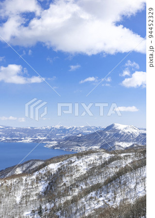 ポロモイ山から洞爺湖、有珠山、昭和新山 洞爺湖町 ポロモイ山から洞爺湖、有珠山、昭和新山 洞爺湖町 94452329