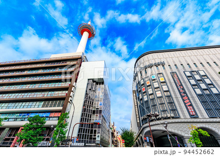京都府 京都駅周辺の都市風景 京都タワー 京都府 京都駅周辺の都市風景 京都タワー 94452662