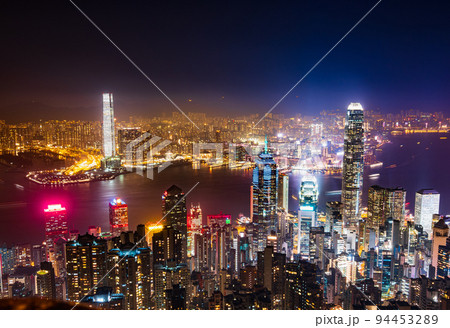 香港　ビクトリア・ピークから眺める100万ドルの夜景 94453289