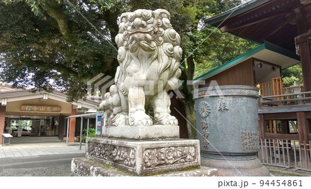 宇都宮二荒山神社の狛犬左側 宇都宮二荒山神社の狛犬左側 94454861