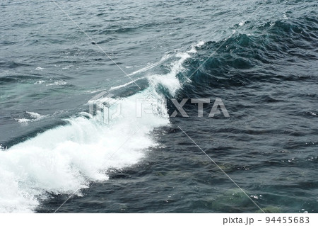 海　波　自然　気象　素材　背景　壁紙　装飾　バックグラウンド 94455683