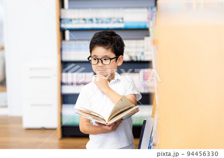 図書室 撮影協力:中央工学校附属日本語学校 図書室 撮影協力:中央工学校附属日本語学校 94456330