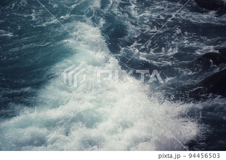 海　波　気象　自然　素材　背景　壁紙　装飾　バックグラウンド 94456503