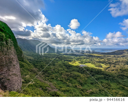 pali look out with beautiful views in oahu hawaii 94456616