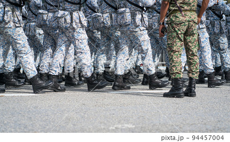 Soldiers marching. 94457004