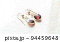 ガーネットのピアス 94459648