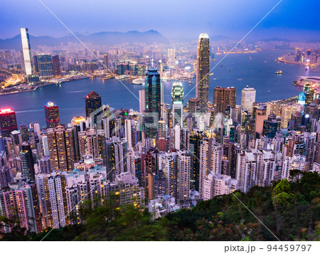 香港　ビクトリア・ハーバー　夕景 94459797