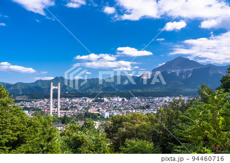 《埼玉県》秩父中心街の街並み・秩父ミューズパーク展望台の眺め 94460716