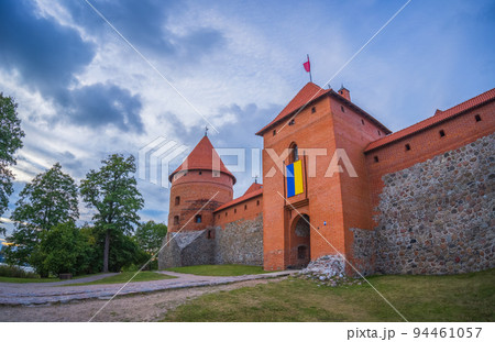 Trakai Castle on the island in the middle of the lake, Medieval castle 94461057