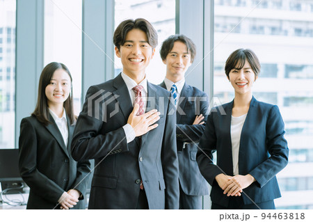 ビジネスチーム 94463818