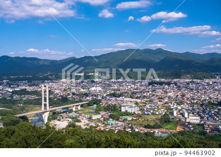 《埼玉県》秩父中心街の街並み・秩父ミューズパーク旅立ちの丘の眺め 《埼玉県》秩父中心街の街並み・秩父ミューズパーク旅立ちの丘の眺め 94463902