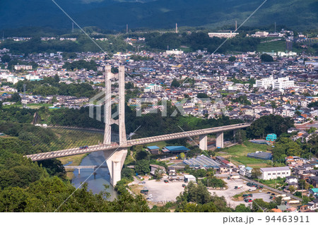 《埼玉県》秩父中心街の街並み・秩父ミューズパーク旅立ちの丘の眺め 《埼玉県》秩父中心街の街並み・秩父ミューズパーク旅立ちの丘の眺め 94463911