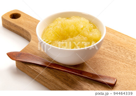 手作りの林檎ジャム 手作りの林檎ジャム 94464339