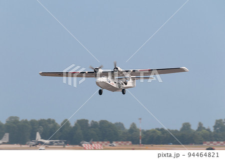 米陸軍航空隊OA-10カタリナ飛行艇離陸 94464821