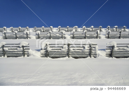 2021年　冬の北海道、名寄美深道路からの風景 94466669