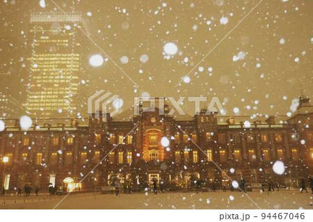雪の日の東京駅 雪の日の東京駅 94467046