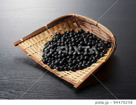 黒豆 94470256