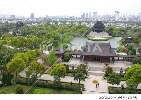 中国蘇州　盤門景区の光景　蘇州城に唯一現存する城門　瑞光塔や壮大な庭園が見どころ 94473540
