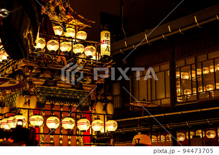 秋の高山祭り 宵祭り 飛騨高山 秋の高山祭り 宵祭り 飛騨高山 94473705