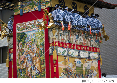 京都　祇園祭の山鉾巡行　鶏鉾（にわとりほこ） 94474379