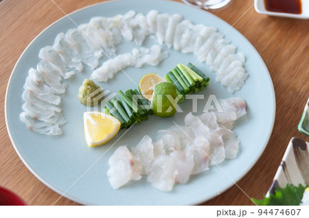 マゴチの薄造りと昆布締め 94474607