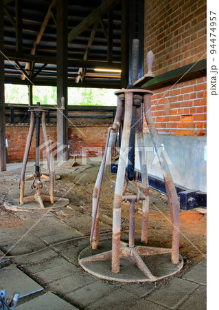 日本の近代化を下支えした…ホフマン式の煉瓦窯 94474957