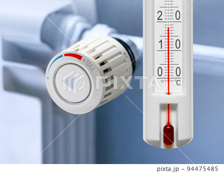 Home Heating radiator Thermostat set to low temperature 94475485