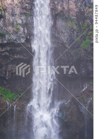 日本三名爆・華厳の滝 94487849