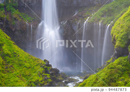 日本三名爆・華厳の滝 94487873