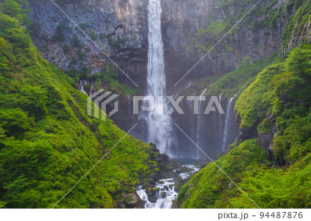 日本三名爆・華厳の滝 94487876