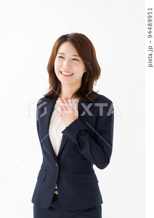 スーツ姿の女性 スーツ姿の女性 94489951