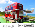 ロンドンバスカフェ後ろから 94489963
