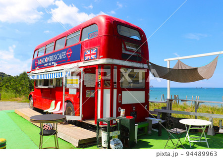 ロンドンバスカフェ後ろから 94489963