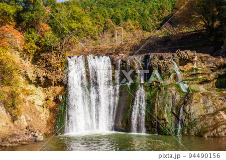 栃木那須烏山の秋 紅葉の龍門の滝 栃木那須烏山の秋 紅葉の龍門の滝 94490156