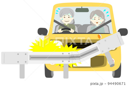 ガードレールに衝突した車 高齢運転 ガードレールに衝突した車 高齢運転 94490671