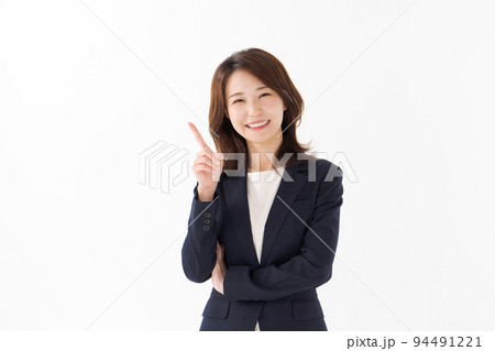 スーツ姿の女性 スーツ姿の女性 94491221