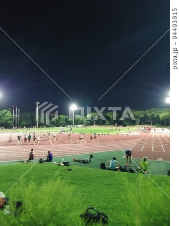 陸上競技場　陸上トラック　渋谷区織田フィールド 94493915