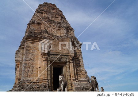シェムリアップ アンコール遺跡 東メボンの中央祠堂 94494039
