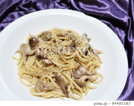 きのこのおいしいバター醤油パスタ 94495387