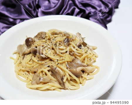 きのこのおいしいバター醤油パスタ 94495390