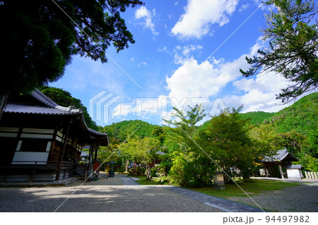 海住山寺・山門と本堂 94497982